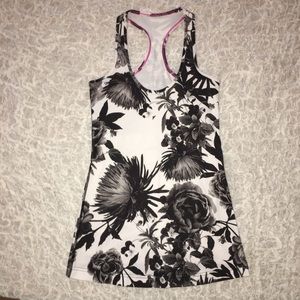 Lululemon black and White Brisk Bloom Tank C